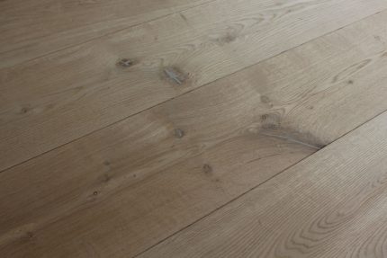 Engineering Oak planks Unfinished Micro Bevell Tongue & Groove size11x220x1800-2200mm
